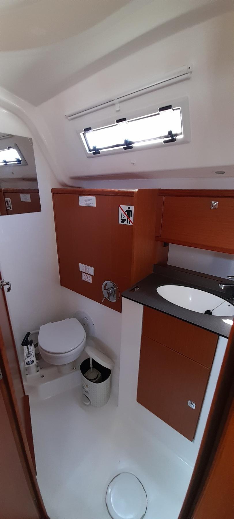 Bavaria Cruiser 51, picture 16