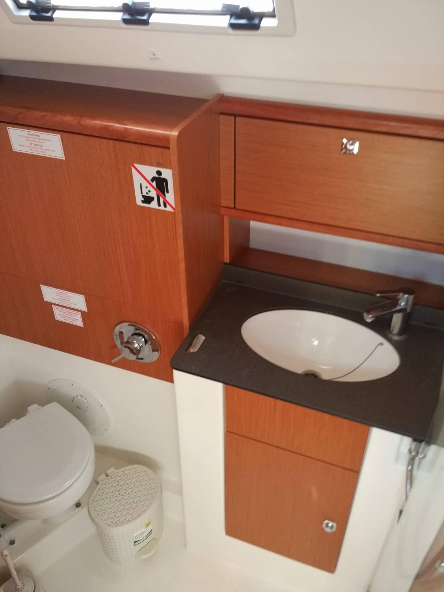 Bavaria Cruiser 51, picture 7