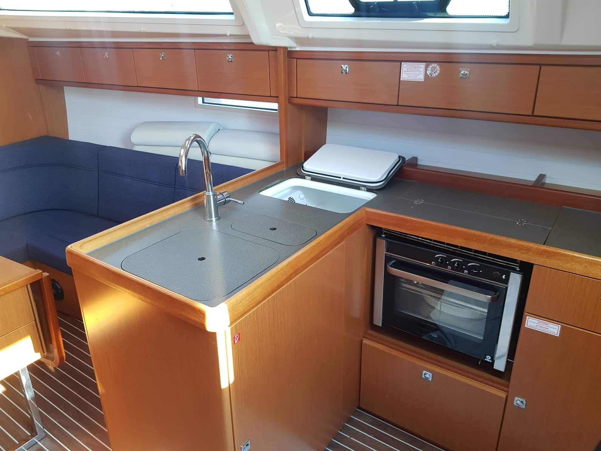 Bavaria Cruiser 37 - 3 cab., picture 4