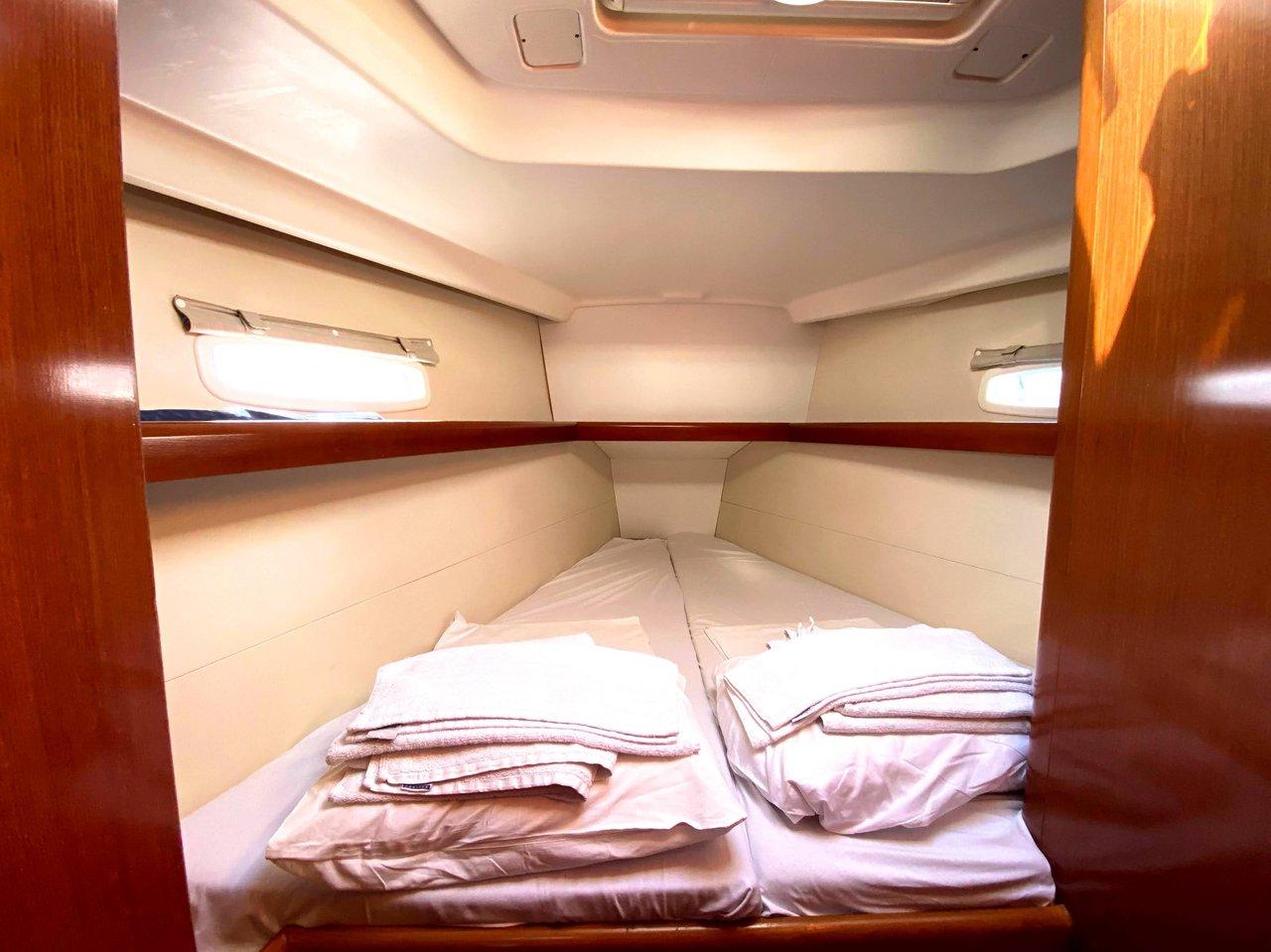 Oceanis 43, picture 13