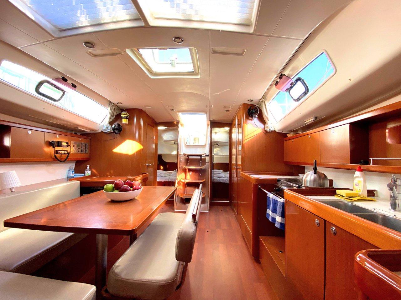 Oceanis 43, picture 10