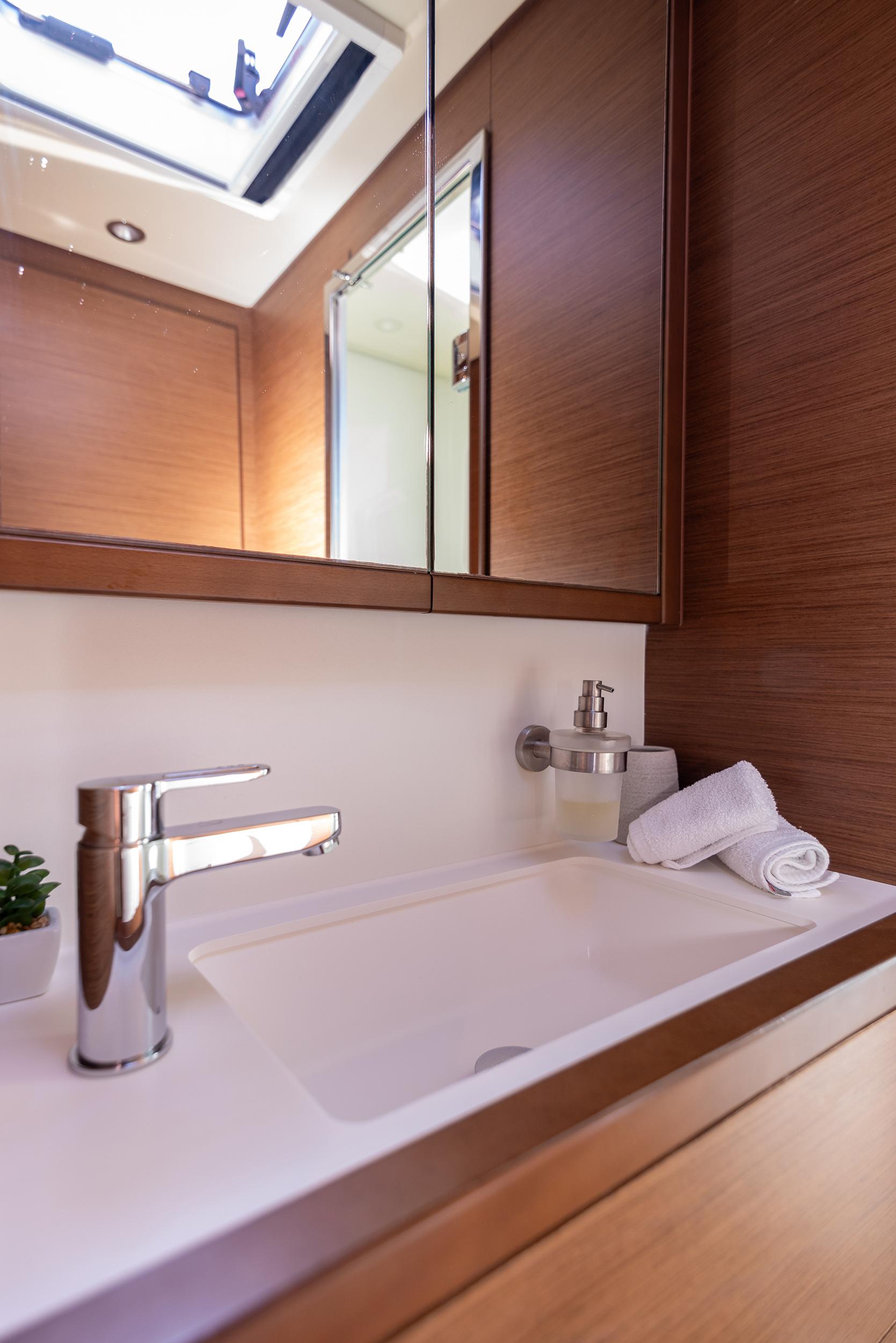 Lagoon 620 - 6 + 2 cab., picture 13