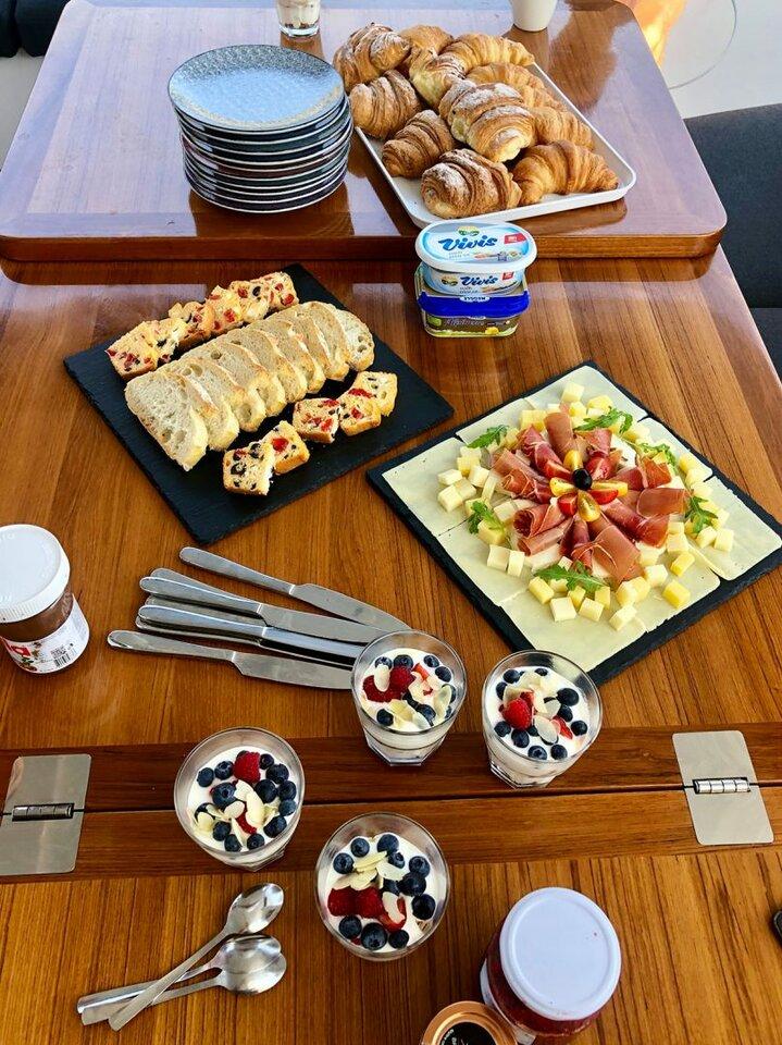 Lagoon 620 - 5 + 2 cab.	, picture 13