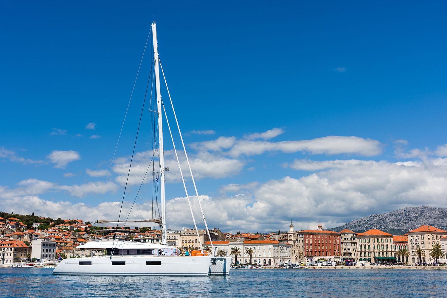 Lagoon 620 - 5 + 2 cab.	, picture 3