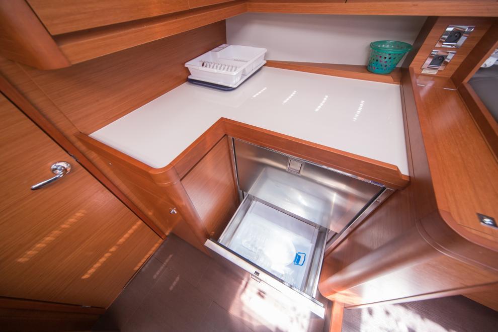 Dufour 520 GL, picture 16