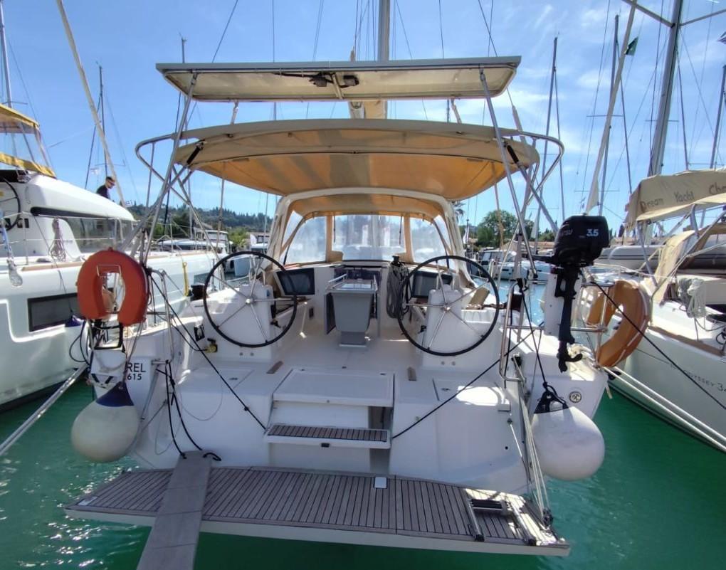 Oceanis 41.1, picture 1