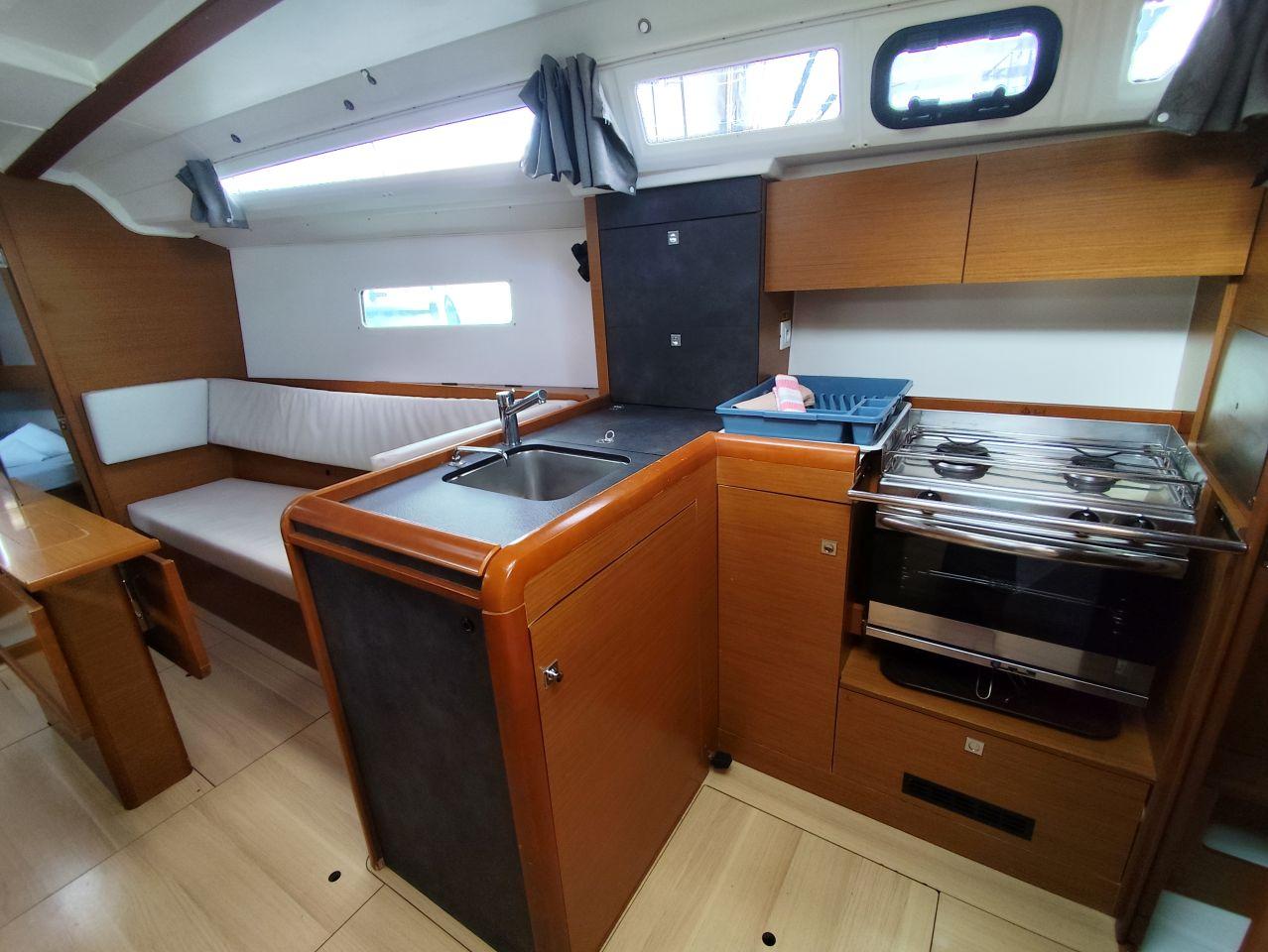 Sun Odyssey 349 - 3 cab., picture 9