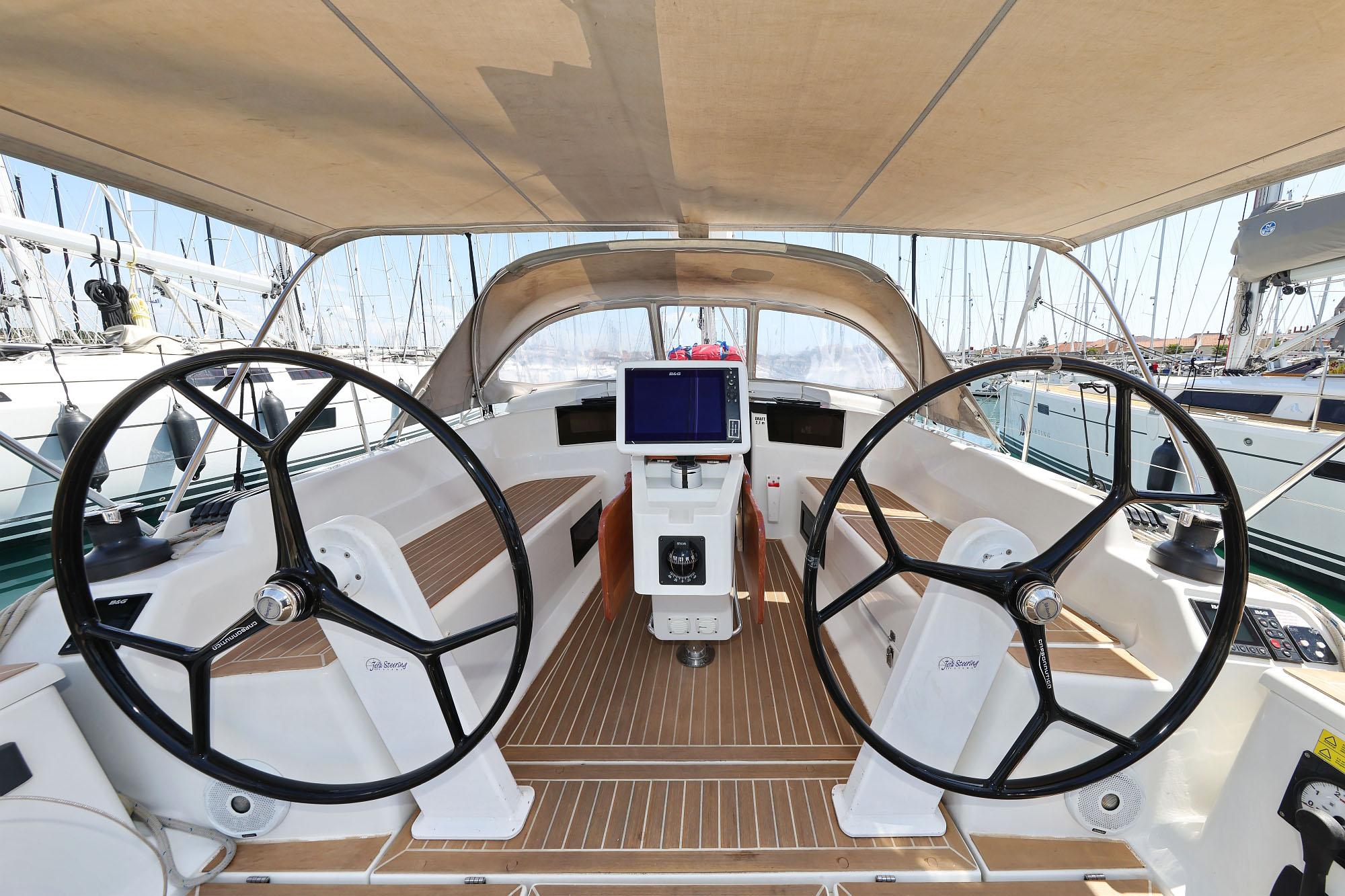 Hanse 388, picture 3