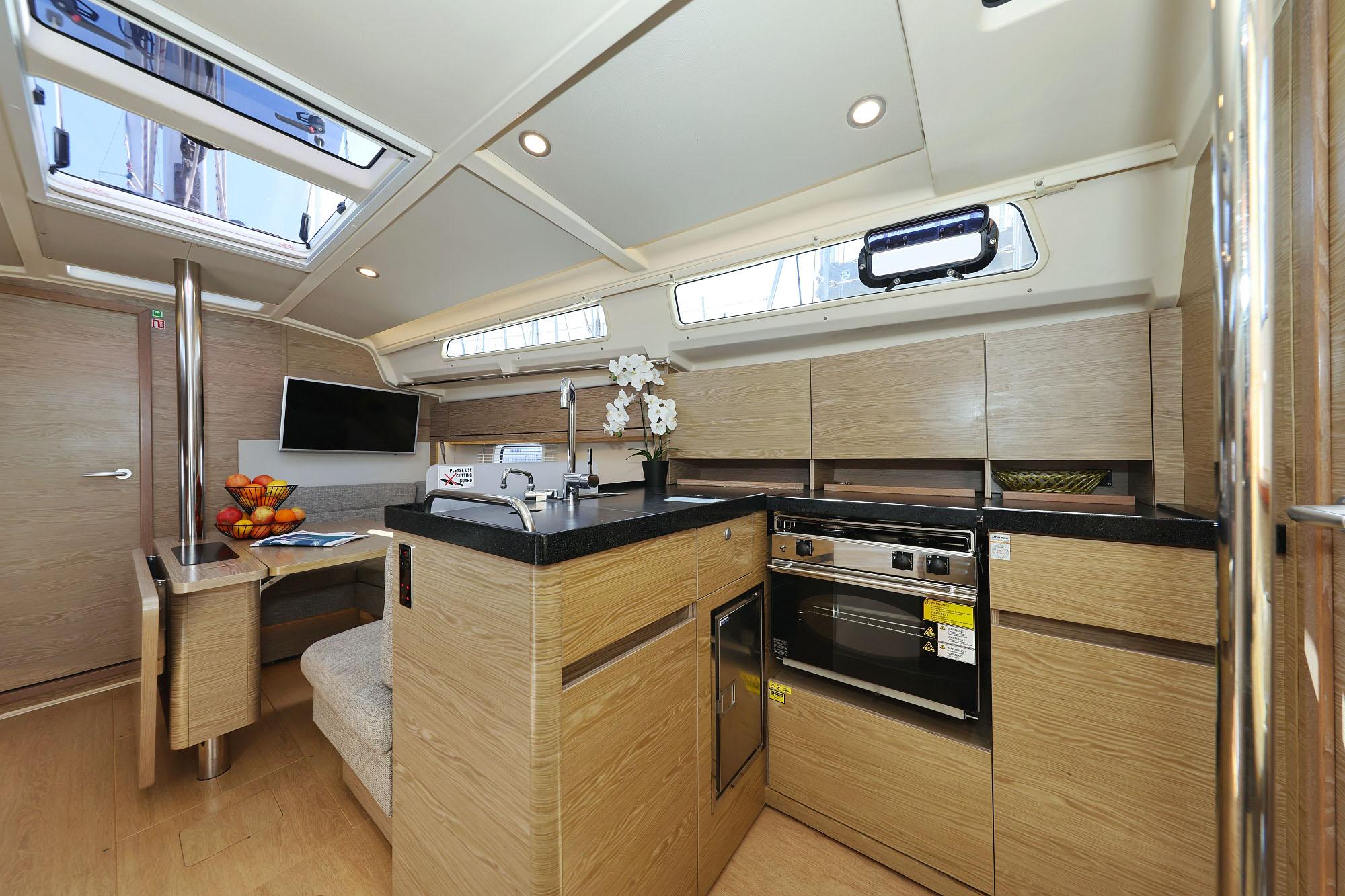 Hanse 388, picture 11