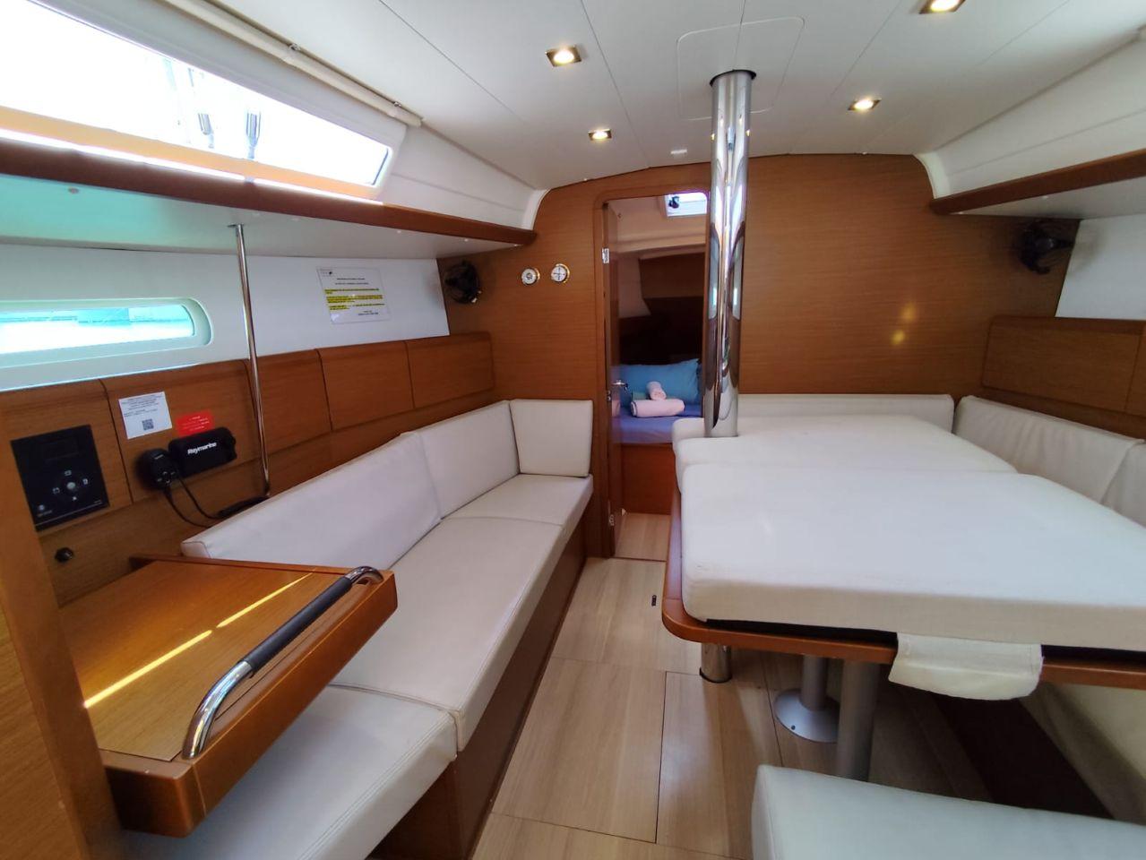 Sun Odyssey 389, picture 13