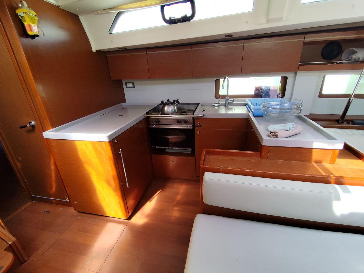 Oceanis 51.1 - 5 + 1 cab., picture 12