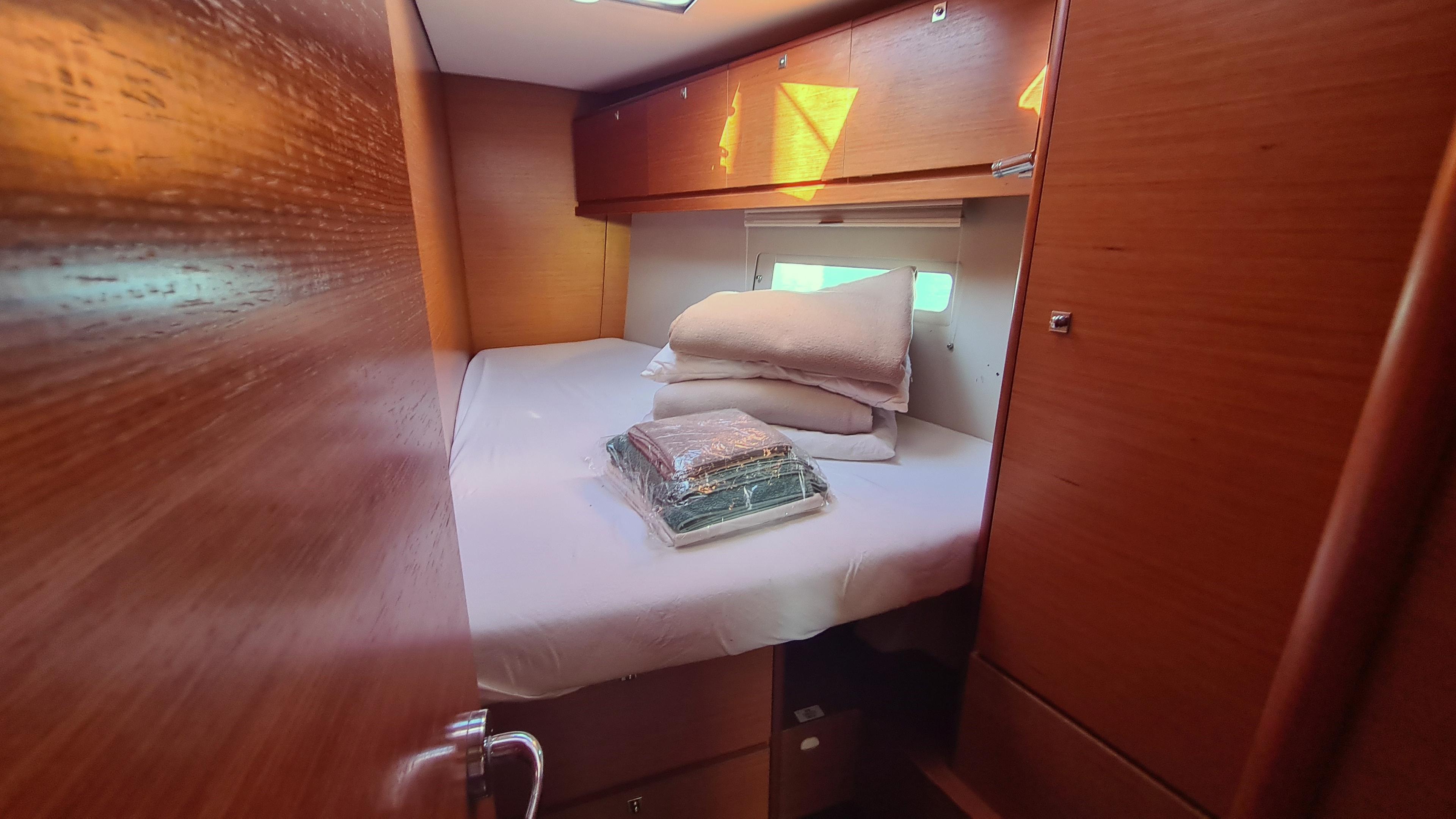 Dufour 520 GL, picture 12