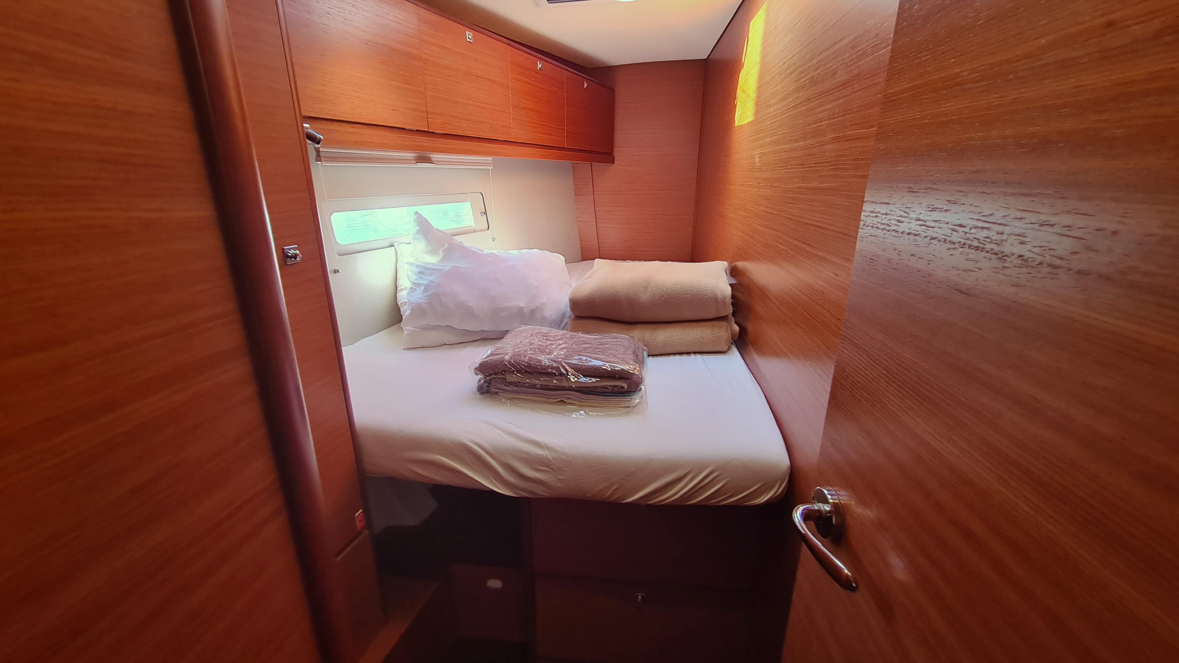 Dufour 520 GL, picture 13