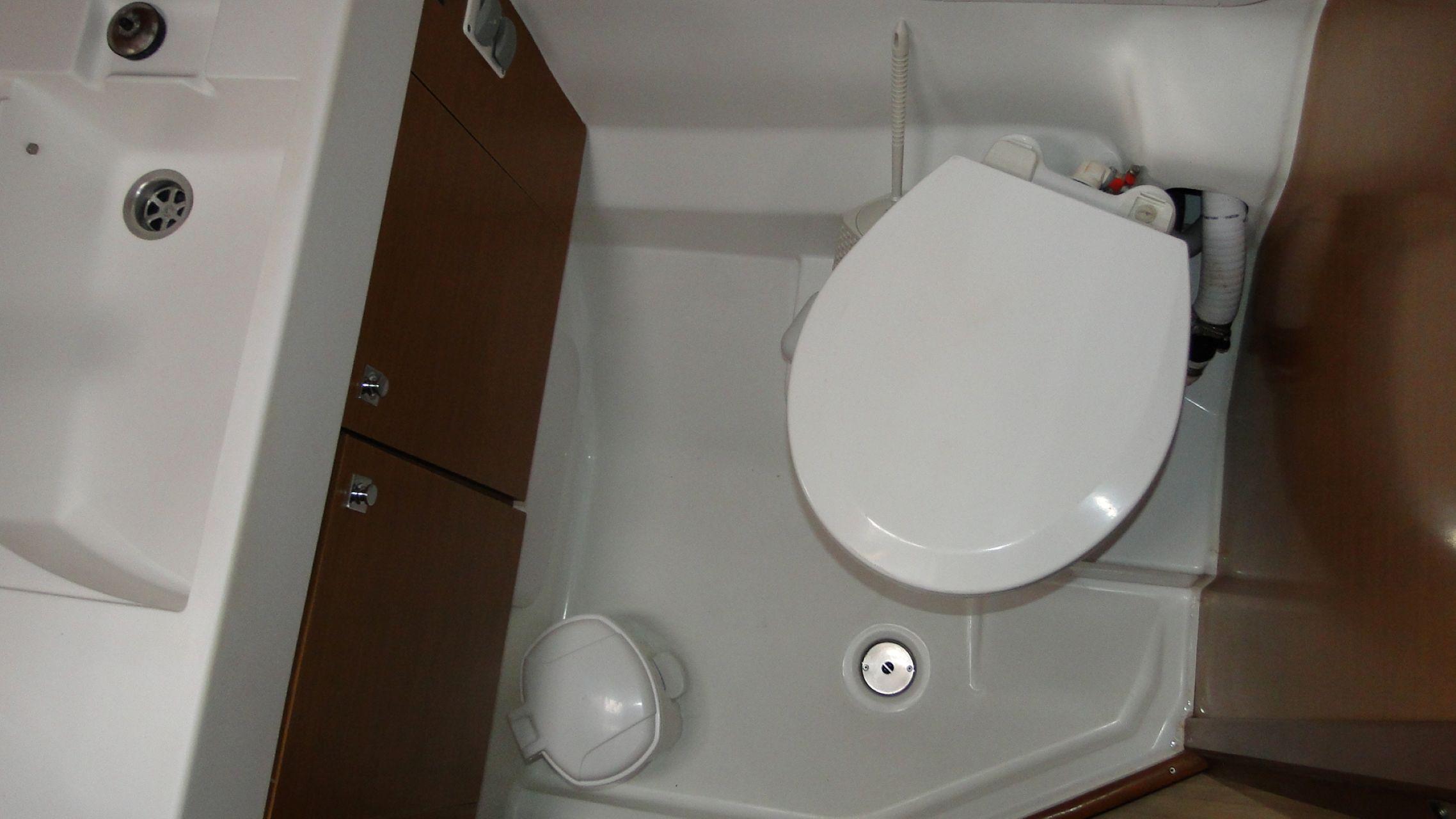 Sun Odyssey 479 - 4 cab., picture 12