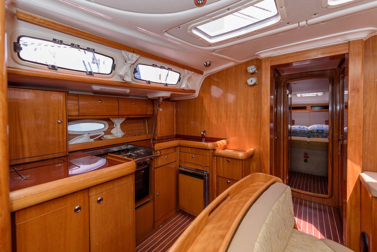 Bavaria 46 Cruiser, picture 6