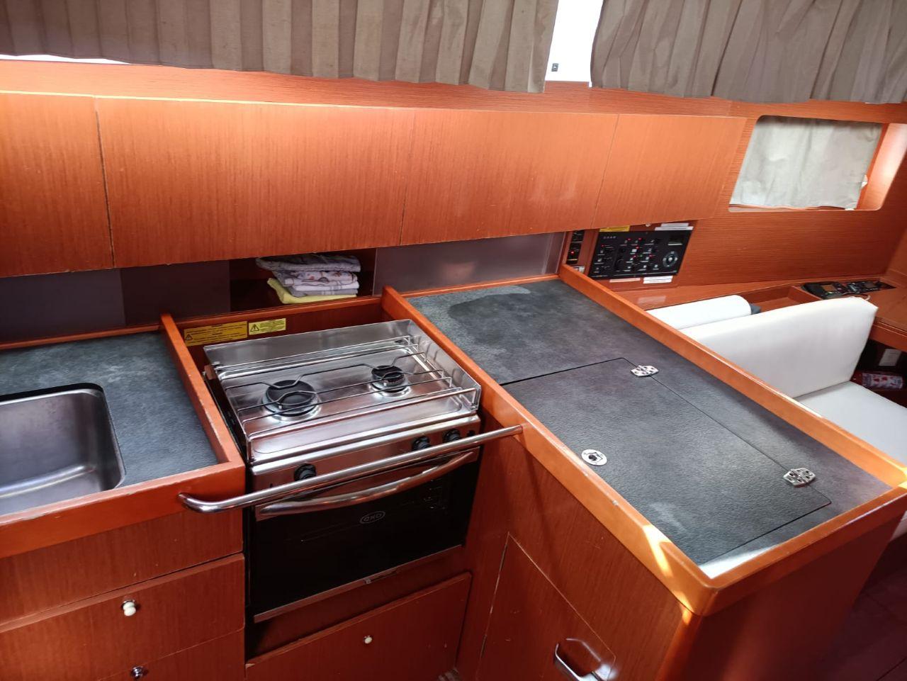 Oceanis 41.1 - TSELENA , picture 7