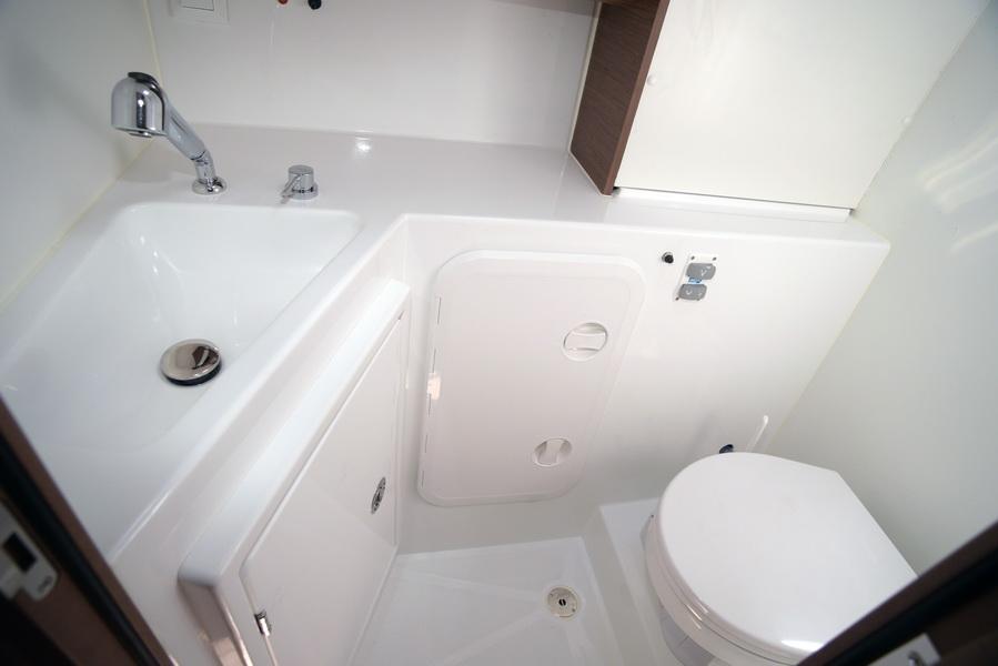 Lagoon 42 - 4 + 2 cab., picture 13