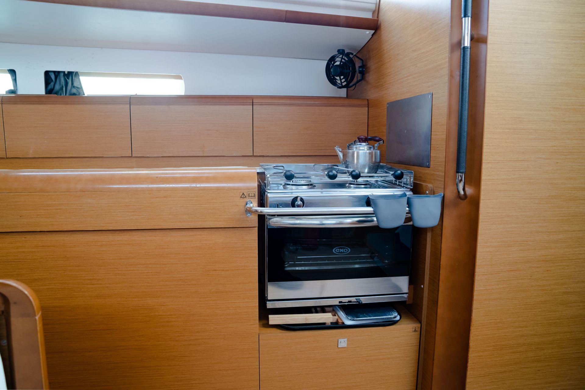 Sun Odyssey 479 - 4 cab., picture 6
