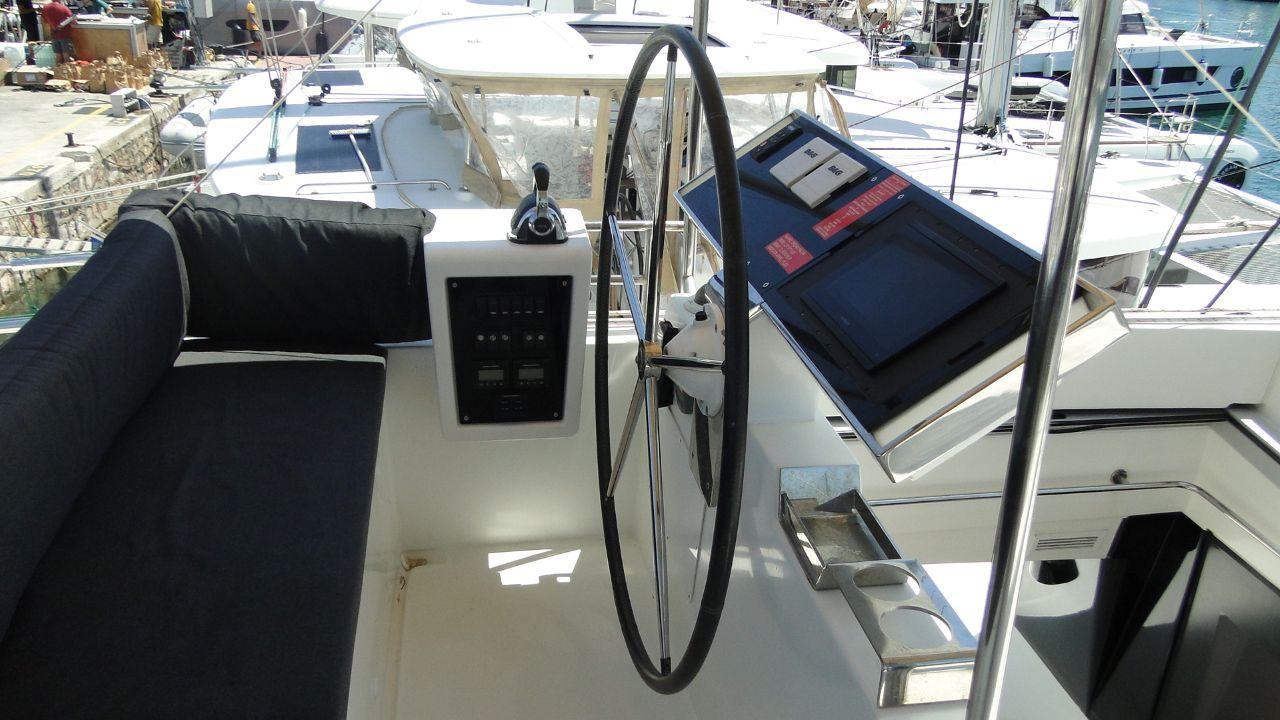 Lagoon 620 - 6 + 2 cab., picture 3