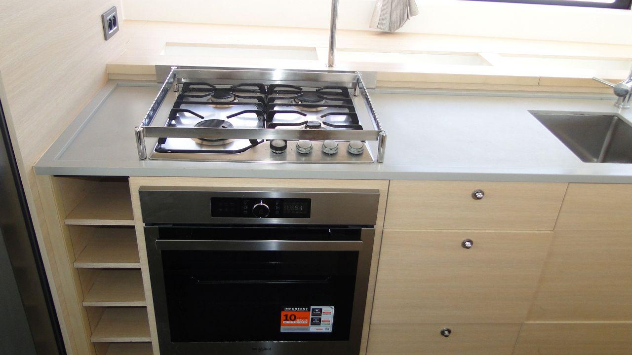 Lagoon 620 - 6 + 2 cab., picture 6