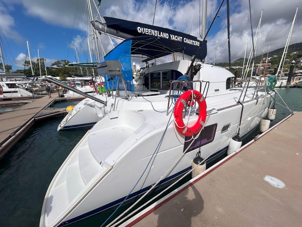 Lagoon 380 - 4 cab. - LUNASEA , picture 1