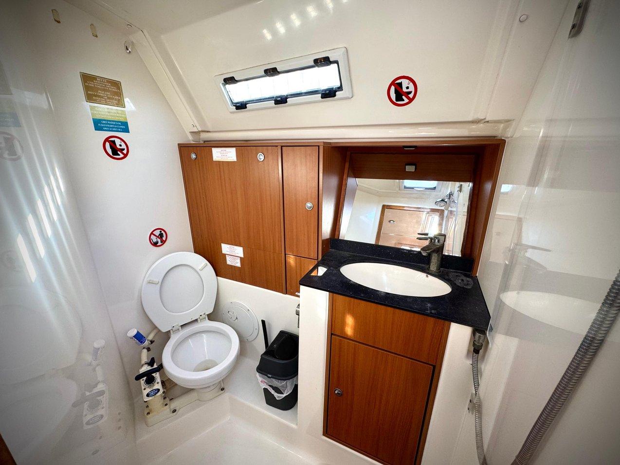 Bavaria Cruiser 40, picture 11