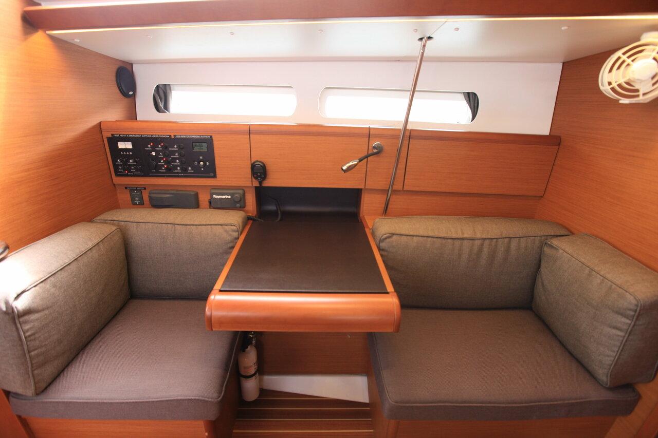 Sun Odyssey 419 - 3 cab., picture 10