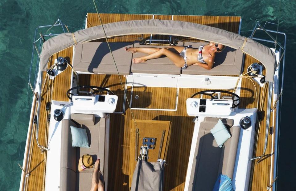 Dufour 520 GL, picture 3