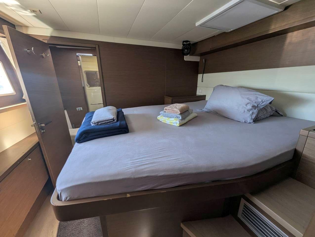 Lagoon 52 F - 6 + 2 cab. - EDELEM II , picture 13