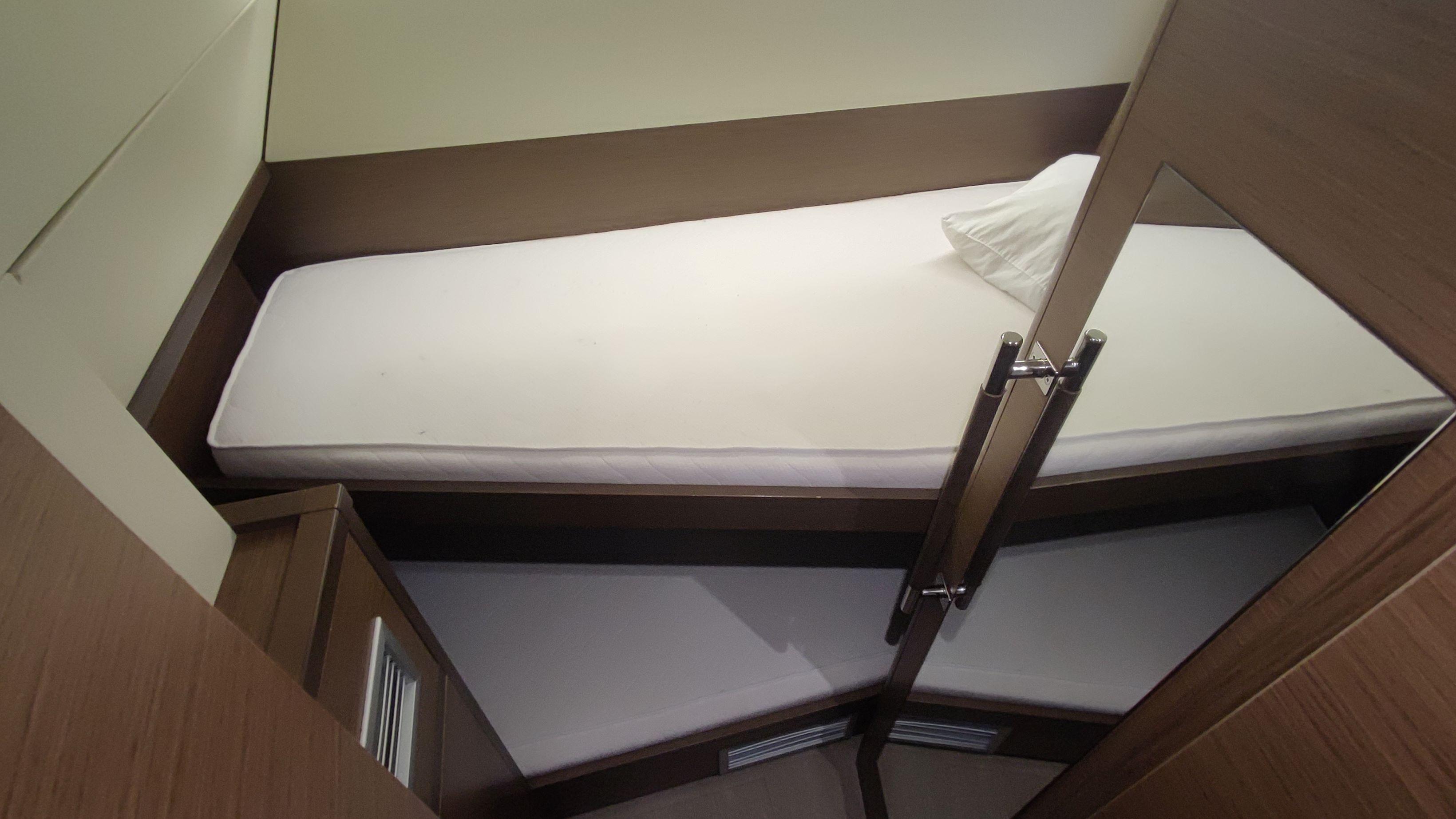 Lagoon 52 F - 6 + 2 cab., picture 15