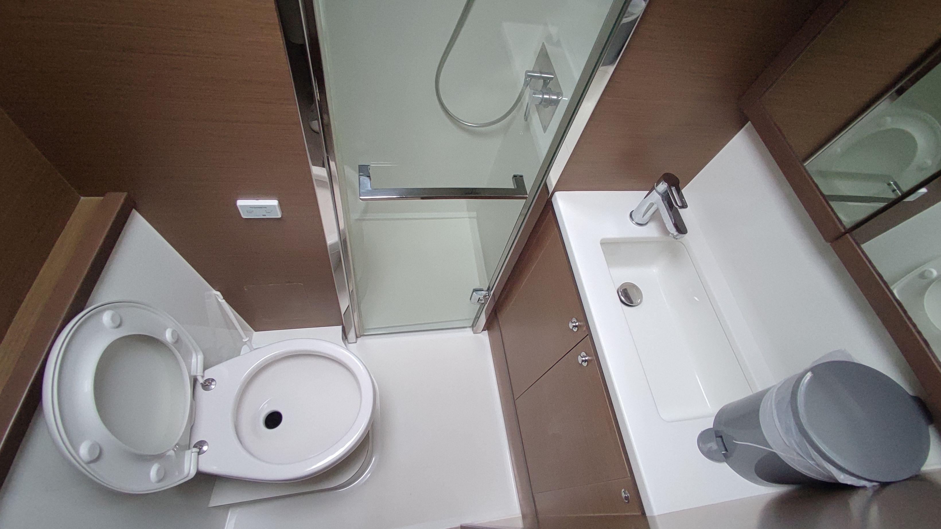 Lagoon 52 F - 6 + 2 cab., picture 17