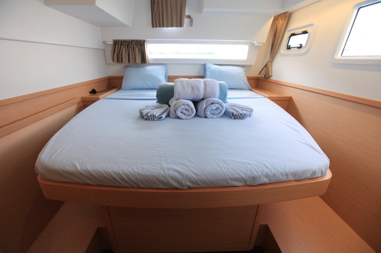 Lagoon 42 - 4 + 1 cab., picture 16