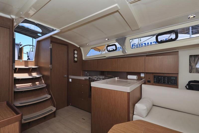 Oceanis 41.1, picture 15