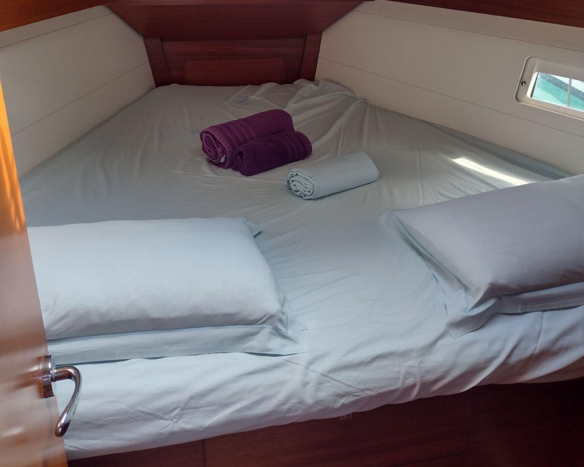 Dufour 382 GL, picture 8