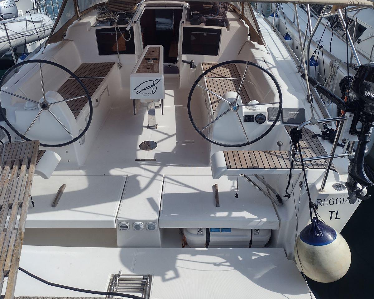 Dufour 382 GL, picture 1