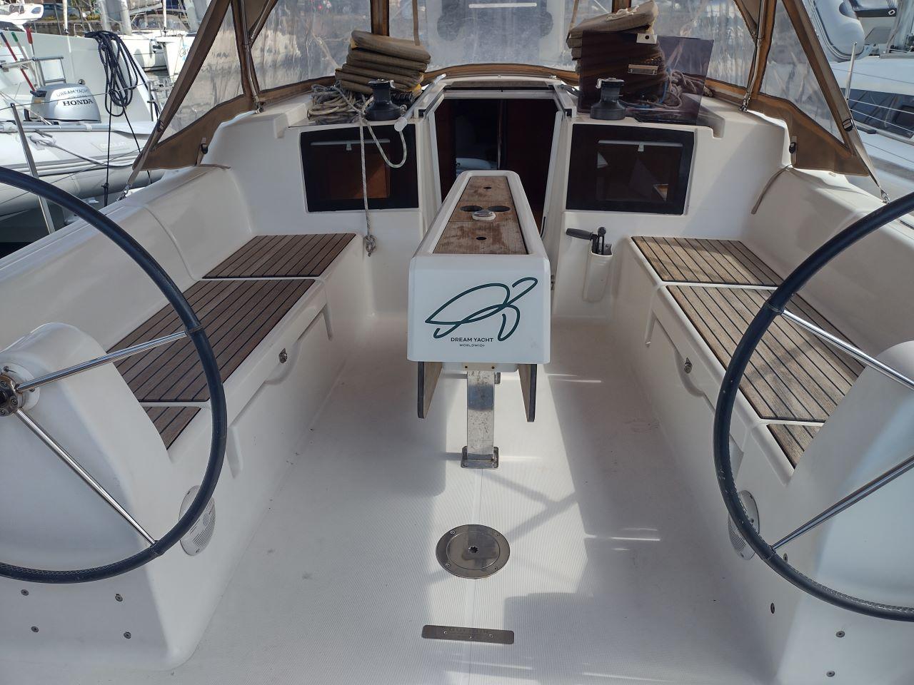 Dufour 382 GL, picture 3