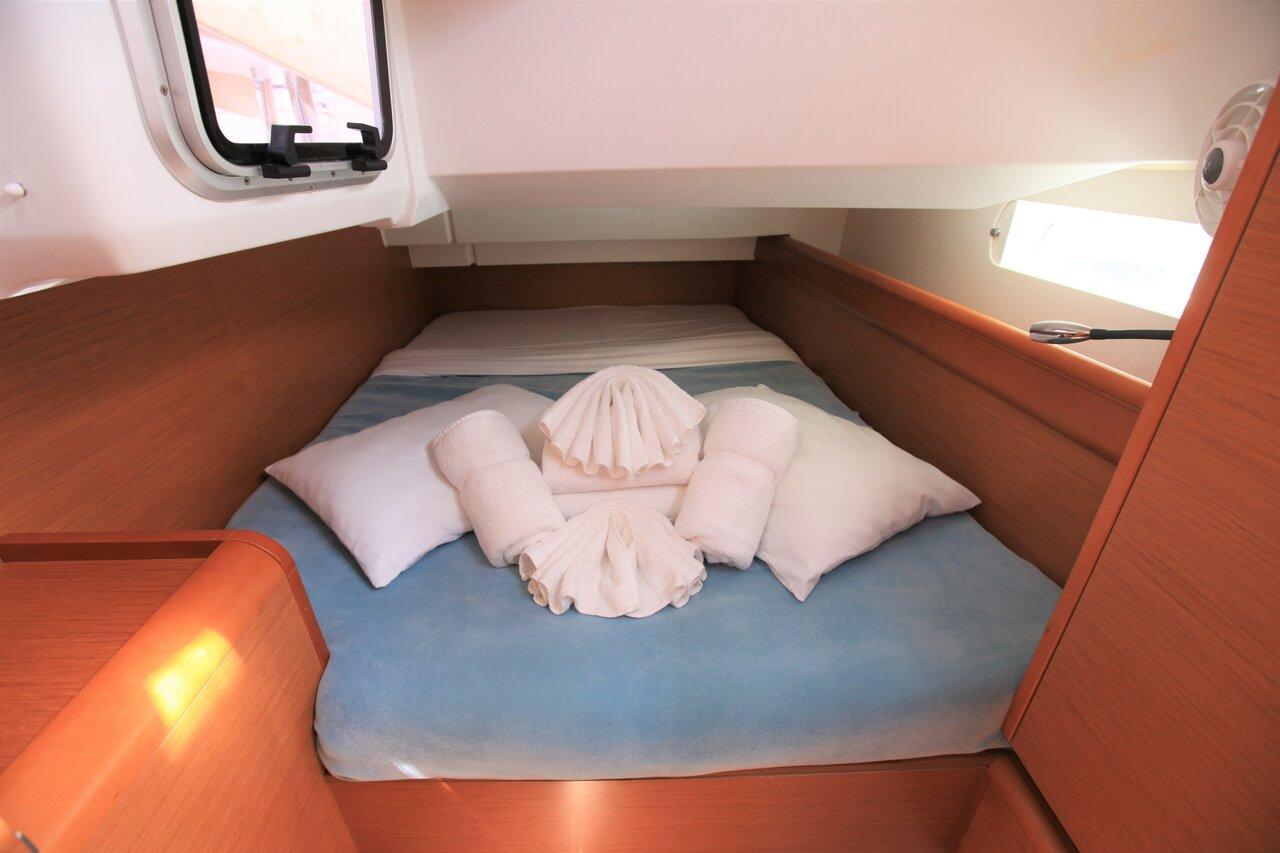 Sun Odyssey 419 - 3 cab., picture 16