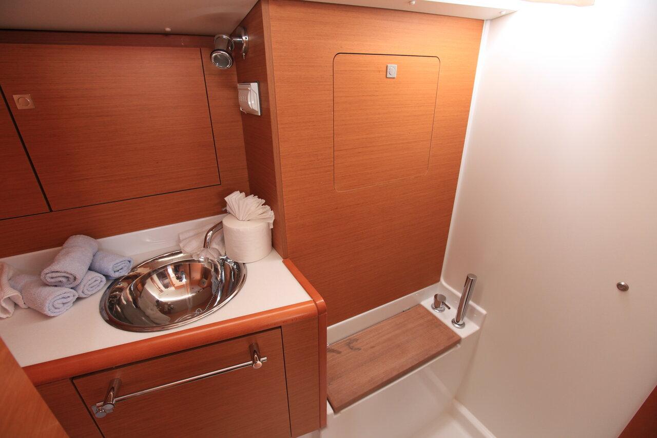Sun Odyssey 419 - 3 cab., picture 19