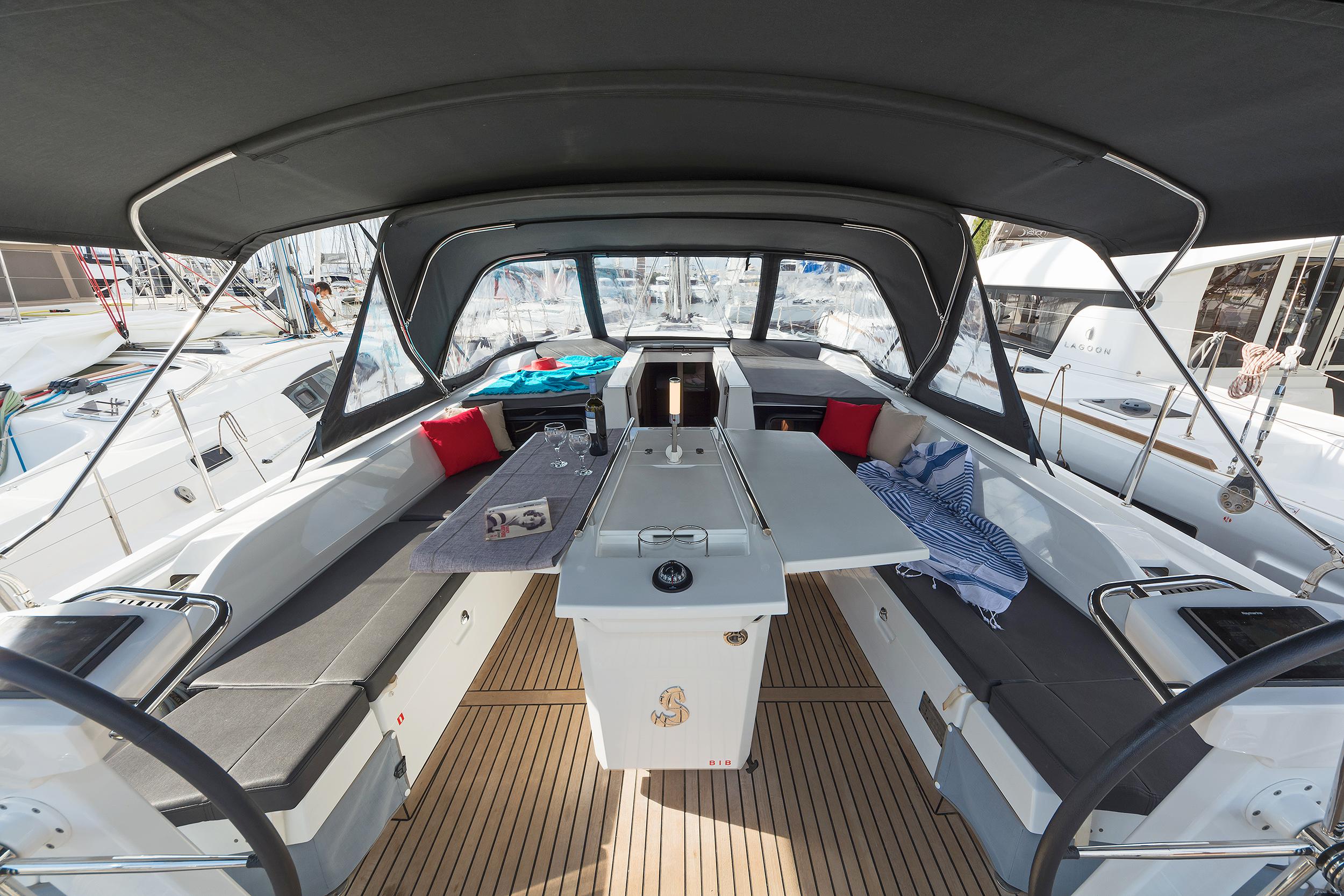 Oceanis 51.1, picture 10