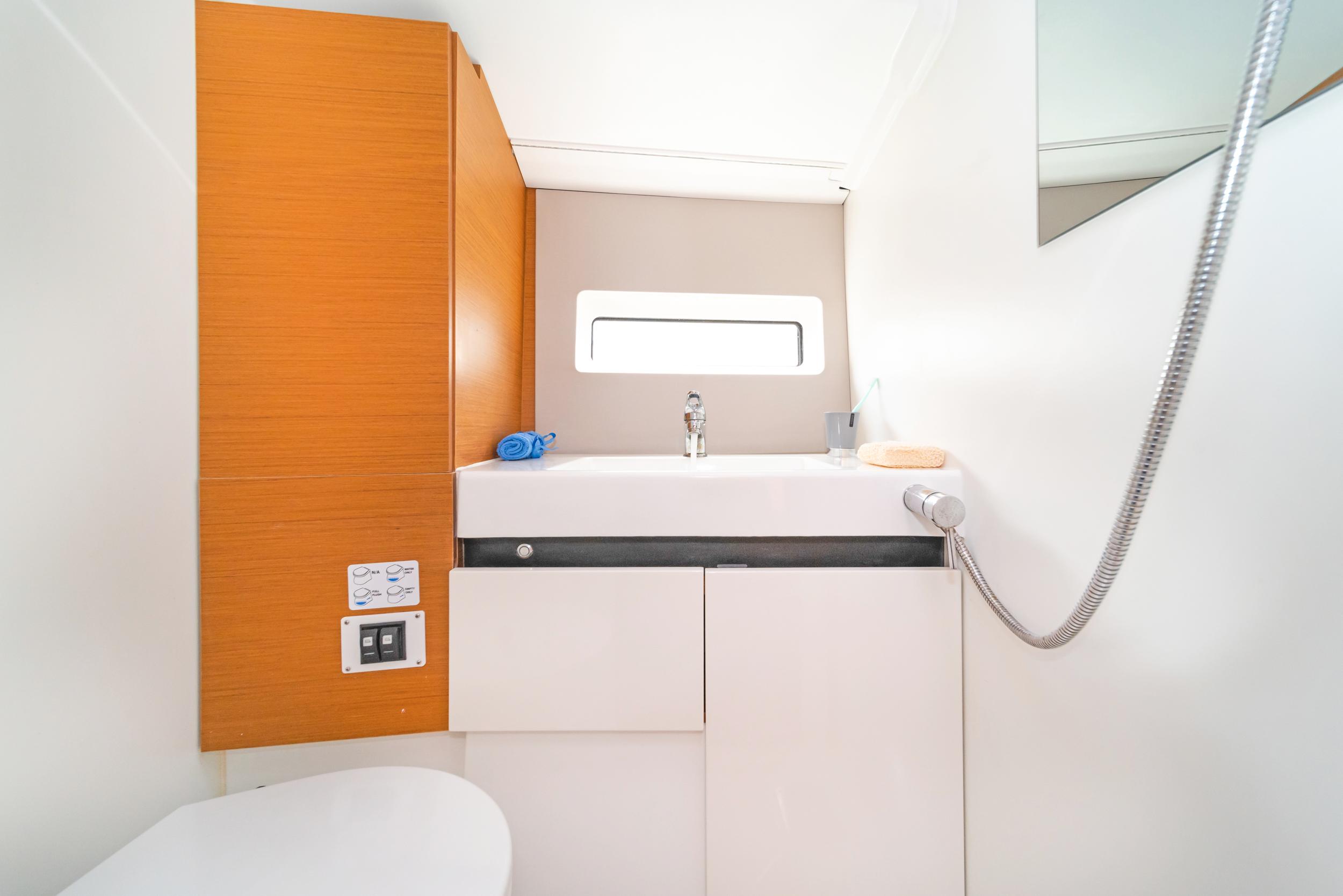 Sun Odyssey 490 - 5 + 1 cab., picture 8