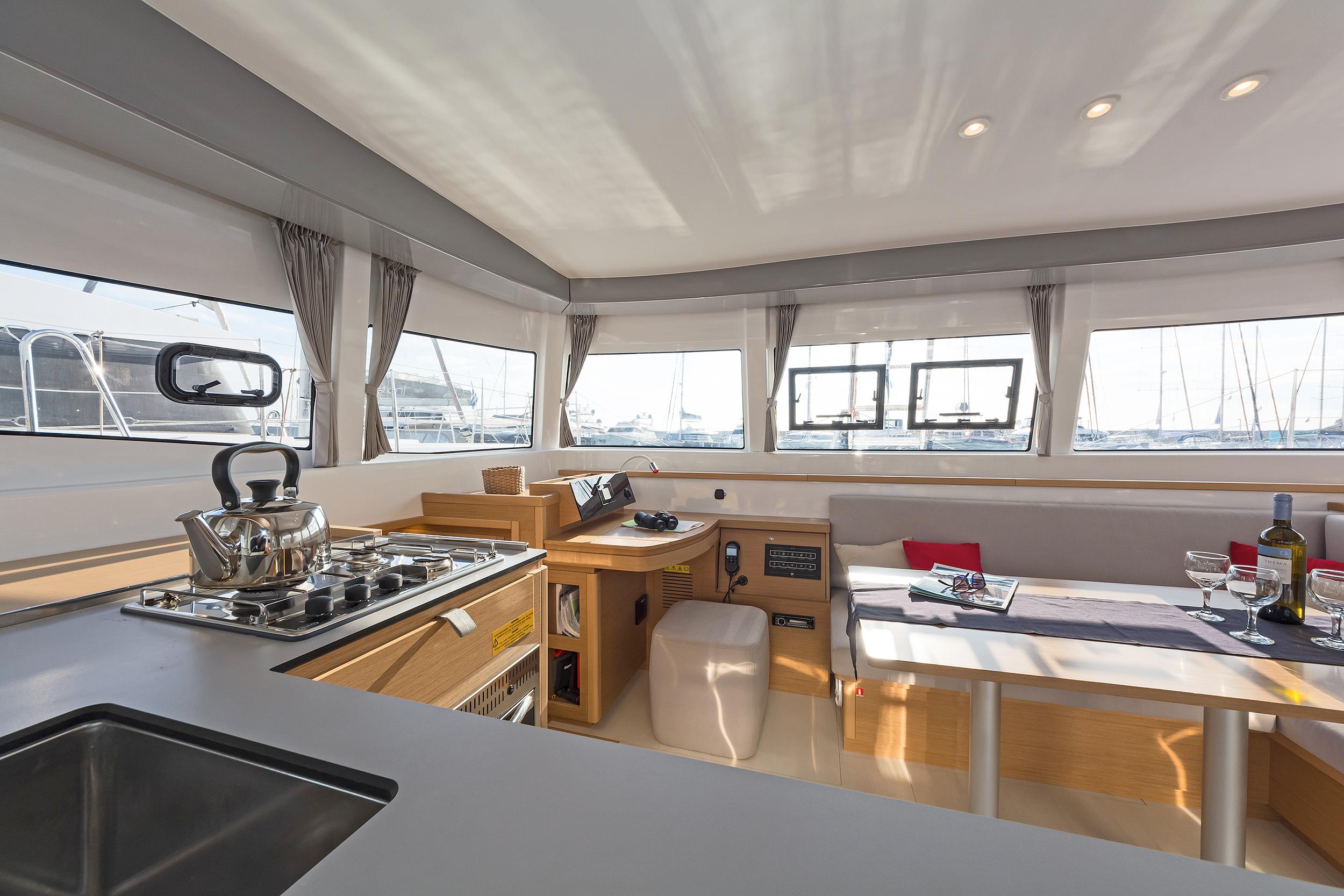 Excess 12 - 4 + 1 + 1 cab., picture 11