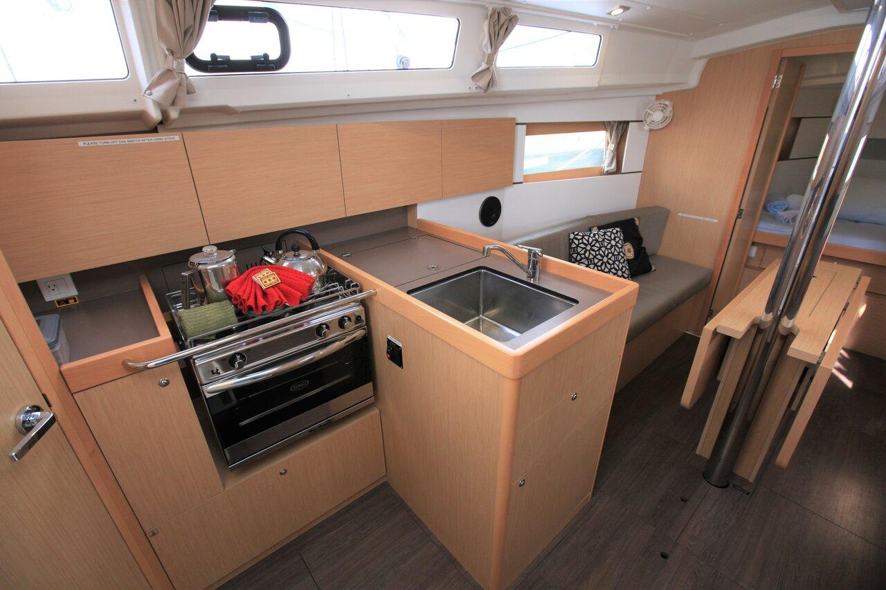 Oceanis 35.1 - 2 cab., picture 14