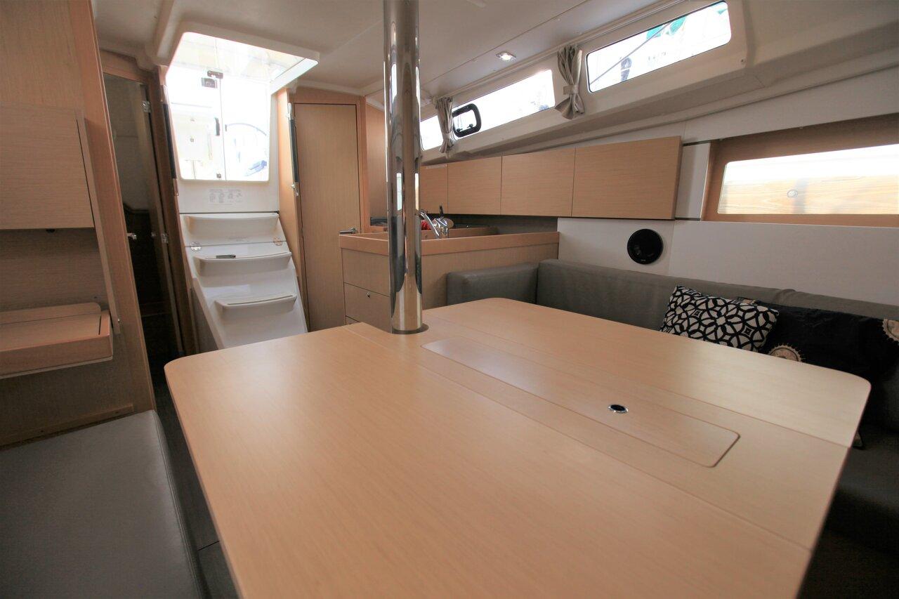 Oceanis 35.1 - 2 cab., picture 11