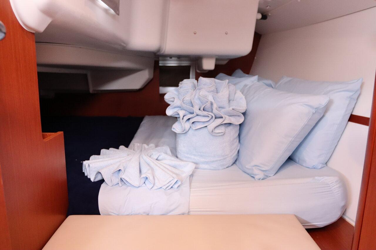 Oceanis 31, picture 18