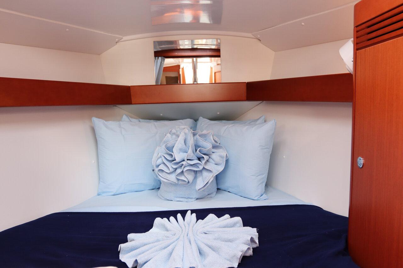 Oceanis 31, picture 17