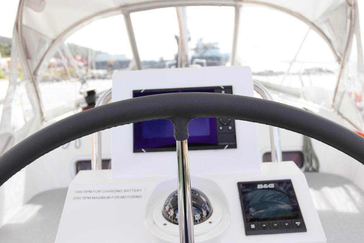 Oceanis 31, picture 9