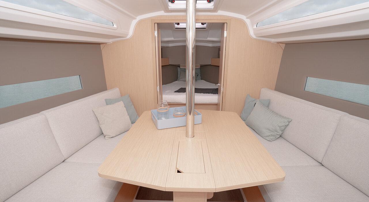 Oceanis 30.1, picture 7