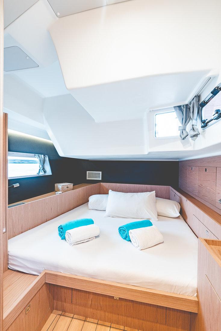 Oceanis 55.1 - 3 + 1 cab., picture 12