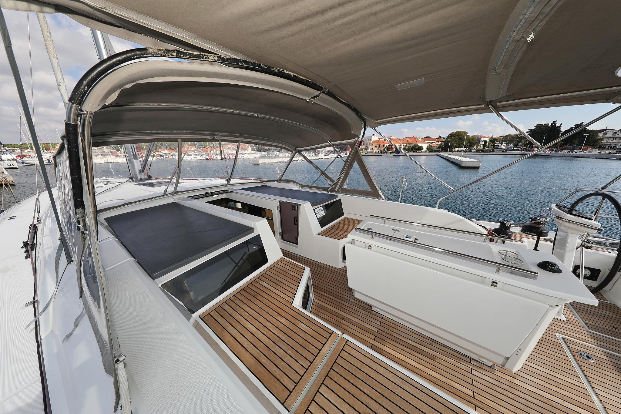 Oceanis 51.1 - 5 + 1 cab., picture 6