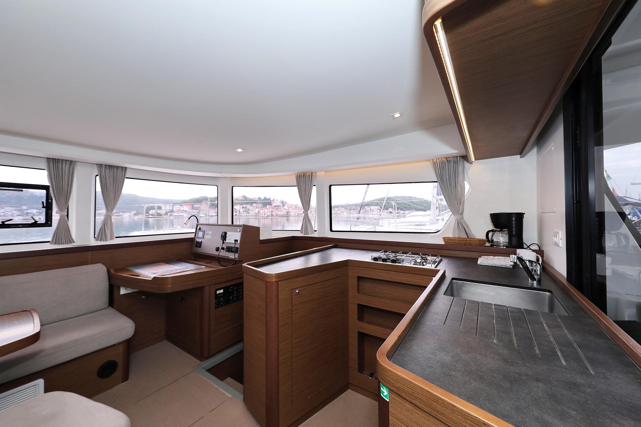 Lagoon 42 - 4 + 2 cab., picture 15